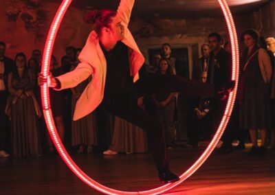 Comment intégrer un spectacle lumineux dans un repas d’entreprise